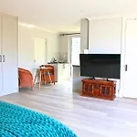 The Oak Suite
